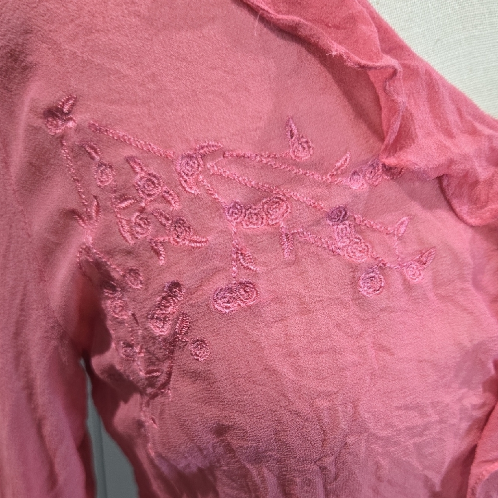 VINTAGE SALMON PINK SHEER RUFFLE 90s / Y2K LONG SLEEVE FRONT TIE SILK BLOUSE - Picture 4 of 16